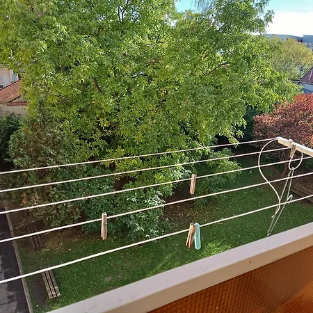 Kata Apartman 아파트 *